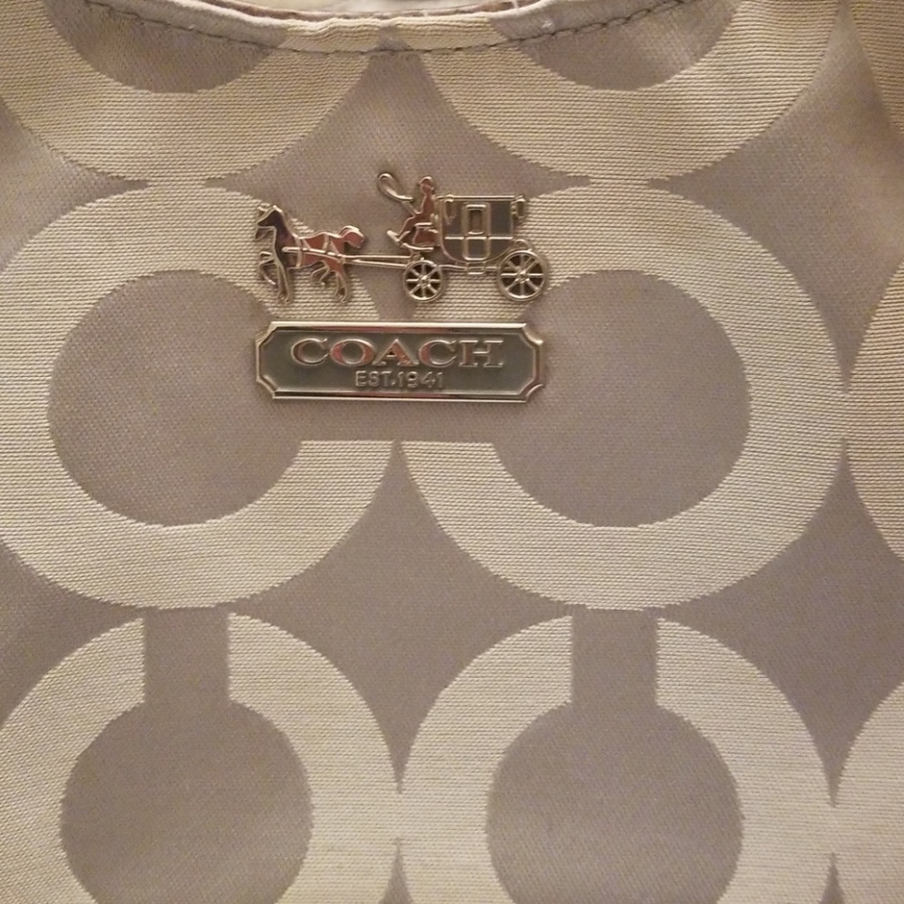 Purse - Picture 3 of 8